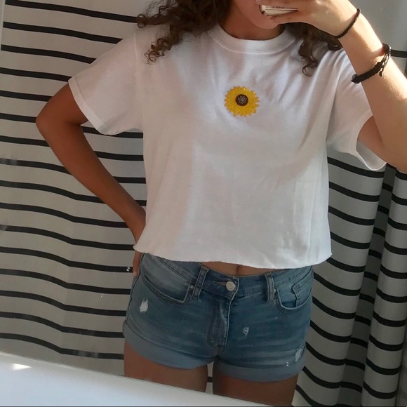 Brandy Melville Tops - sunflower patch t shirt